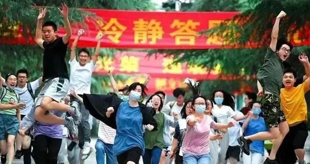 2017高考作文考题（盘点历年高考全国卷作文题）