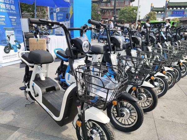 雅迪和哈啰一起造电动车，30万入局每天收租金，你跟不跟