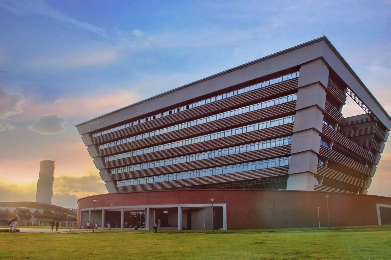 广东财经大学如何？这是一所发展很快的大学