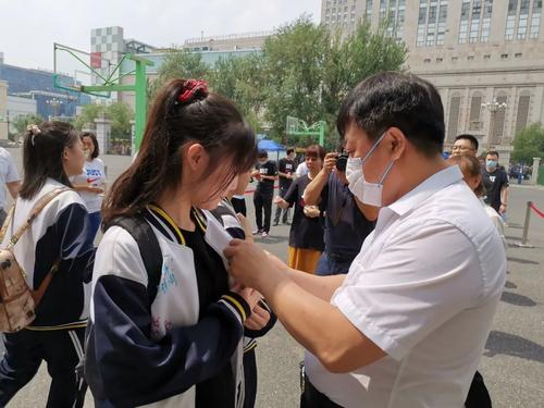 高考家长要不要陪考？有哪些注意事项？这3点要注意