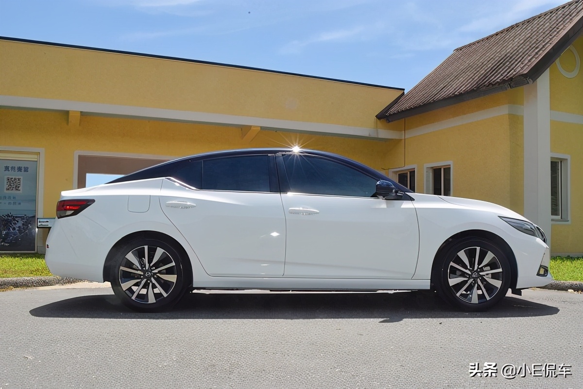 外在热情奔放，驾驭沉稳舒畅，NISSAN Sentra试驾