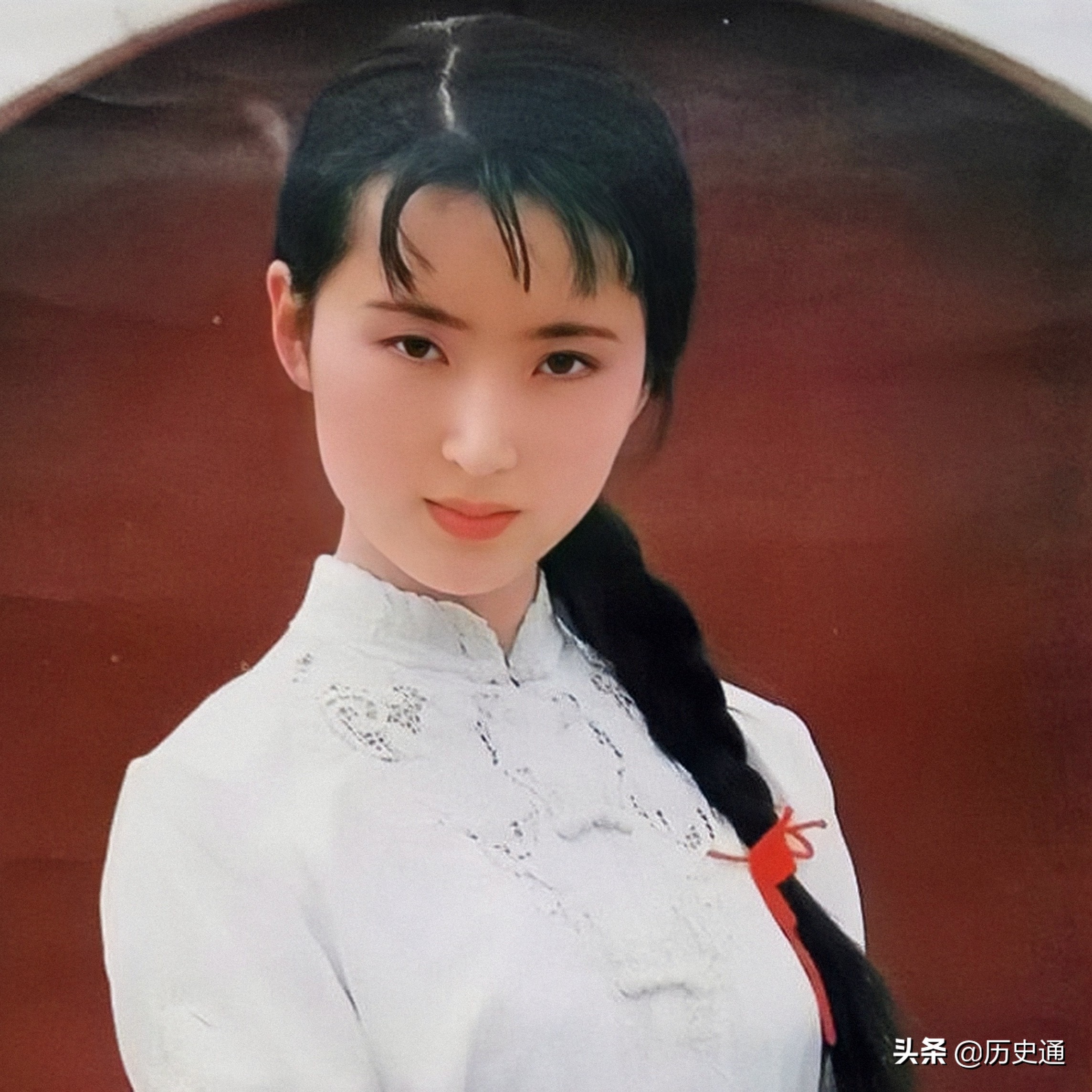 影坛女神情定幽默丑男，难获幸福，人到中年，告别过去，追求自我