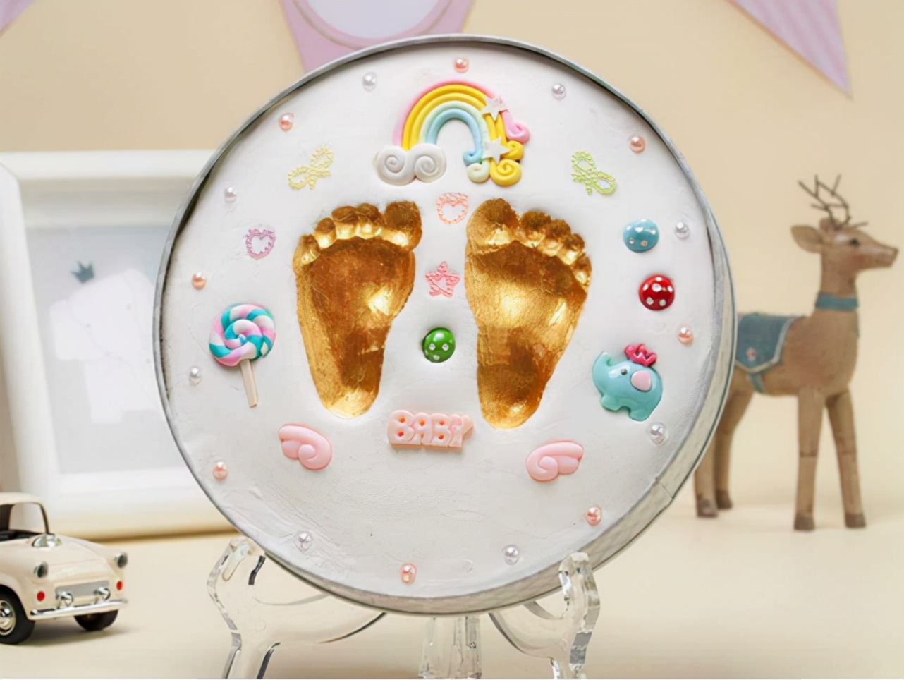 宝宝出生后,医院为啥会留脚印而不是手印?医生不说,但你要清楚