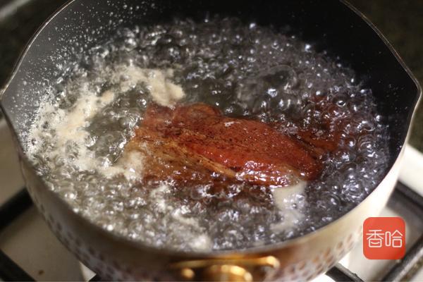 腌腊肉最“忌讳”直接放盐！难怪肉味酸又容易坏，白白毁了一块肉