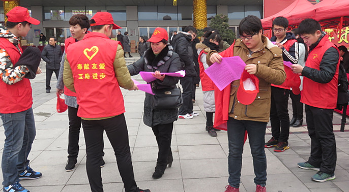 大学期间竞选班干部，不要错过这三个“职位”，选上有趣又有用