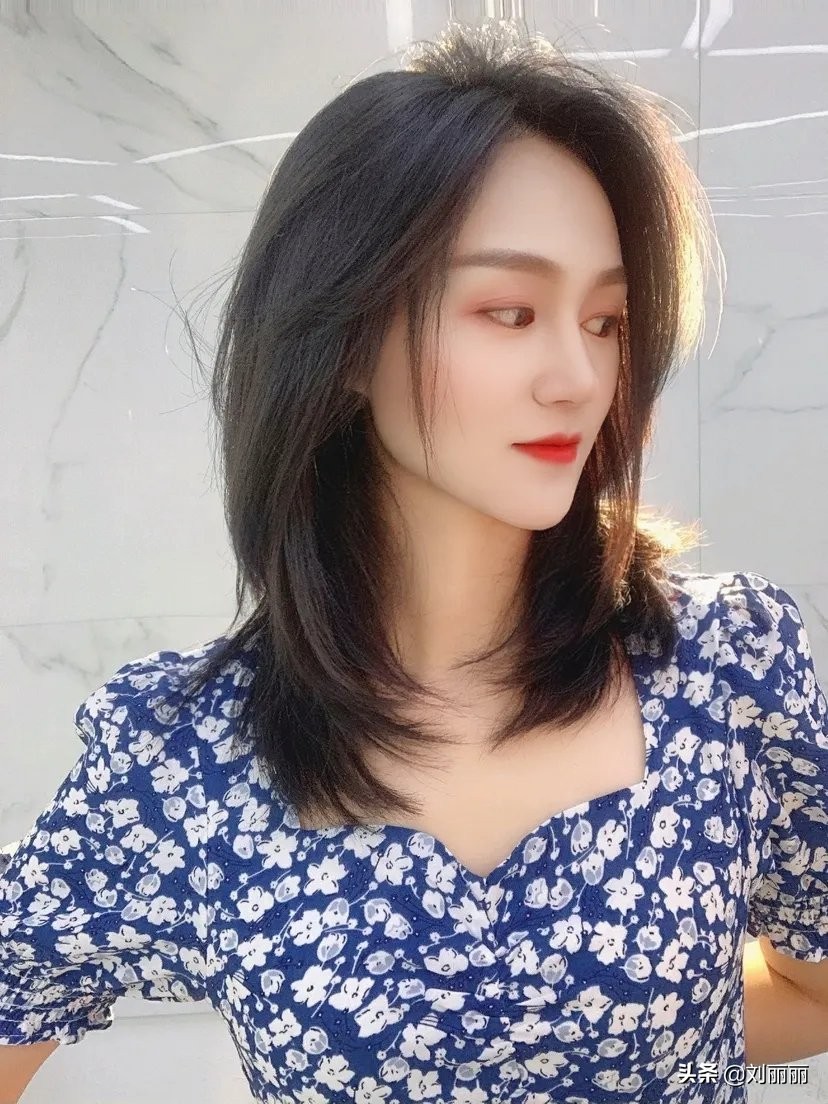 羊毛卷已过时，22款当下流行发型送给大家，直接剪就对了