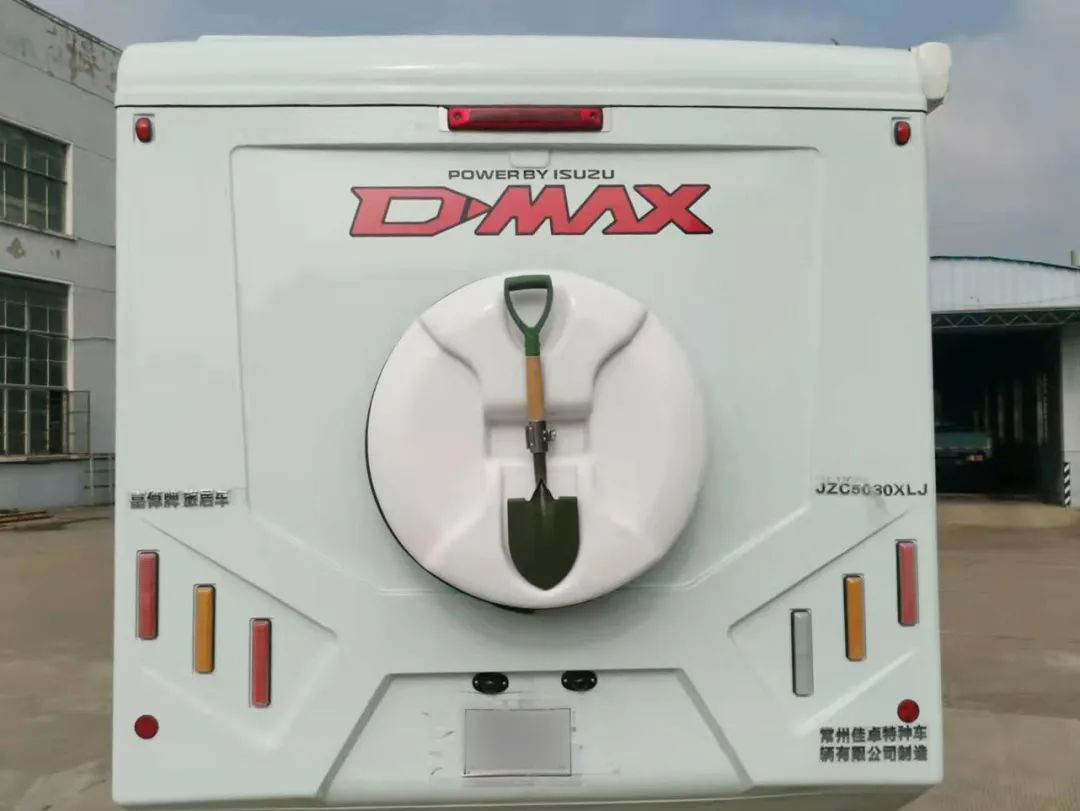 佳卓牌五十铃D-MAX单排皮卡房车 23.98万起 衣食住行俱全 还是自动挡