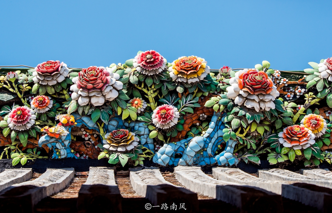 广东省最大的城隍庙，位于揭阳榕城，屋顶工艺叹为观止