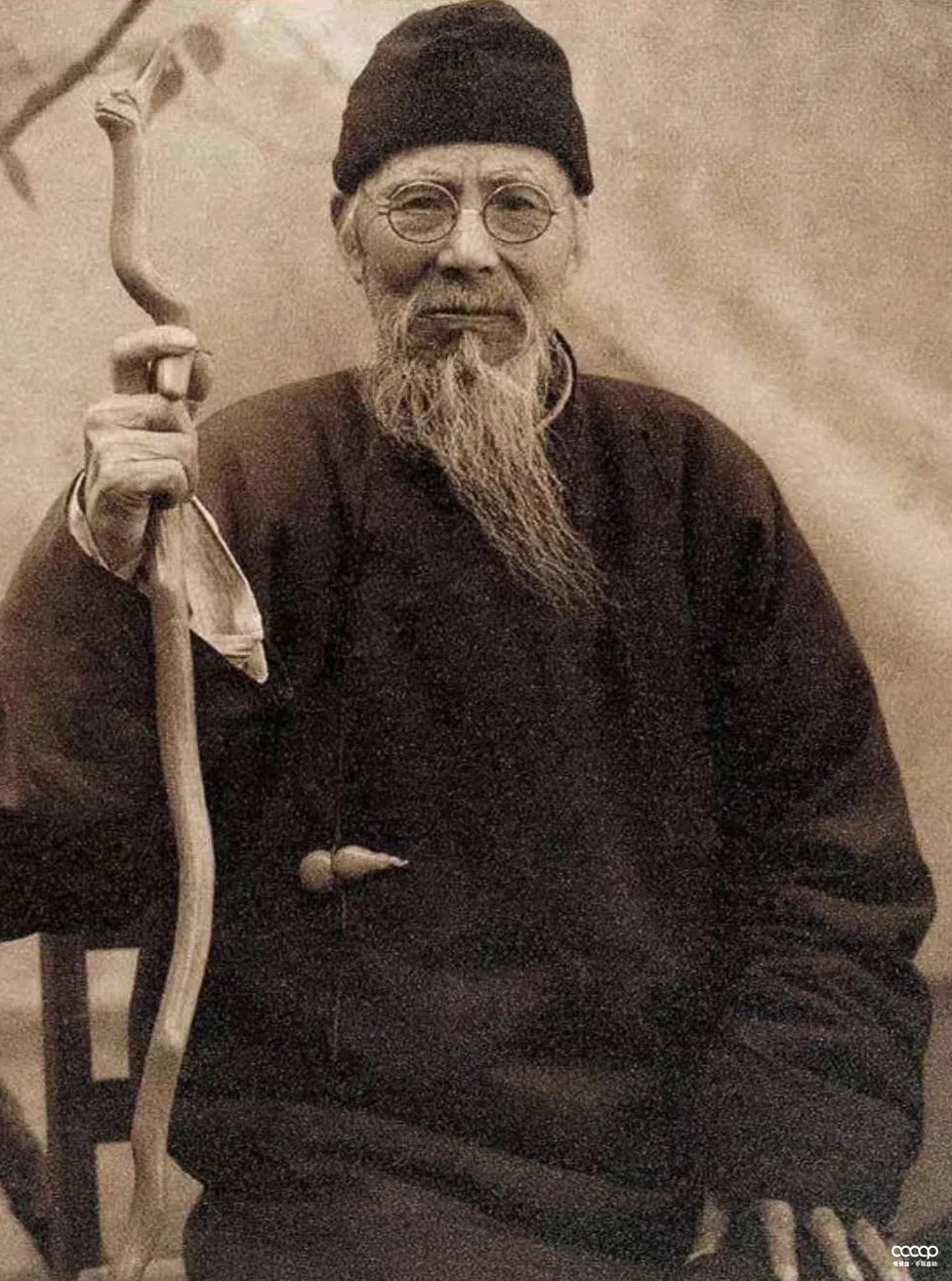 这种老祖宗玩的葫芦,很少人玩了!齐白石曾对它如痴如醉