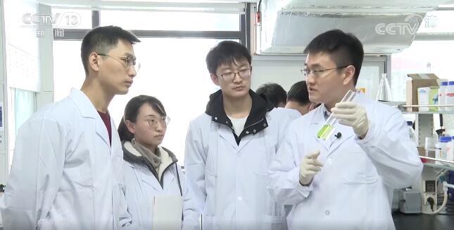 青岛这位年轻人登上《焦点访谈》！34岁博导研究抗肿瘤新药，曾接受半岛独家专访