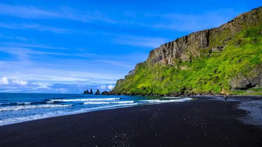 【朗读南明】别样诠释青春，汪国真的诗与远方