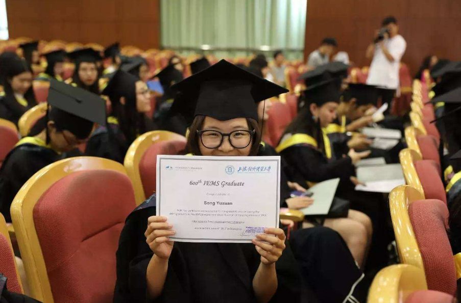 “天价”中外合作办学，频频爆冷，网友：高学费能否换来高收益？