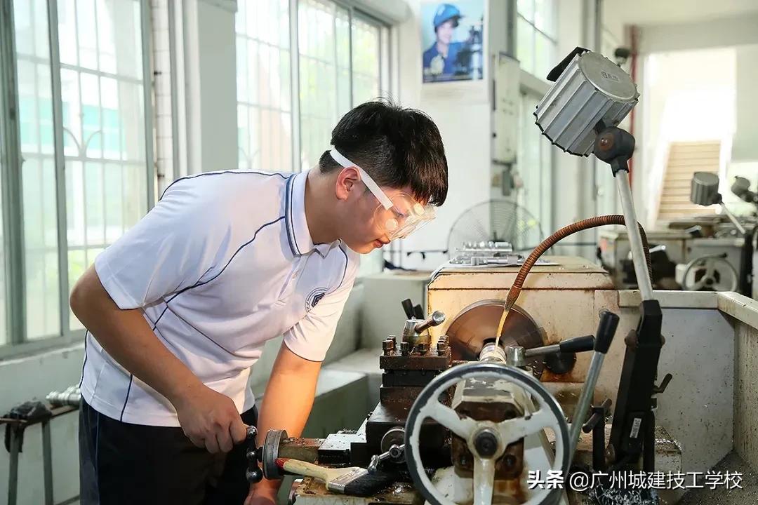 专业介绍（初中起点）| 引领智能发展，培养智造人才，机电一体化