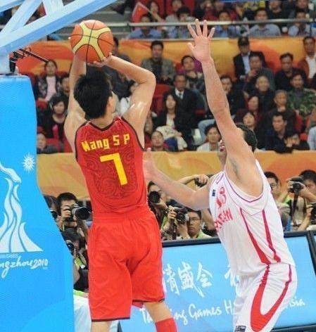 nba东契奇为什么叫077(东契奇为何选77号？与“洞漆漆”中文发音相似？理由却是误打误撞)