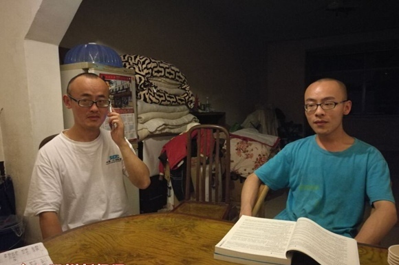 四川男孩高考709分上清华，没用过手机，一块月饼分三份一家吃