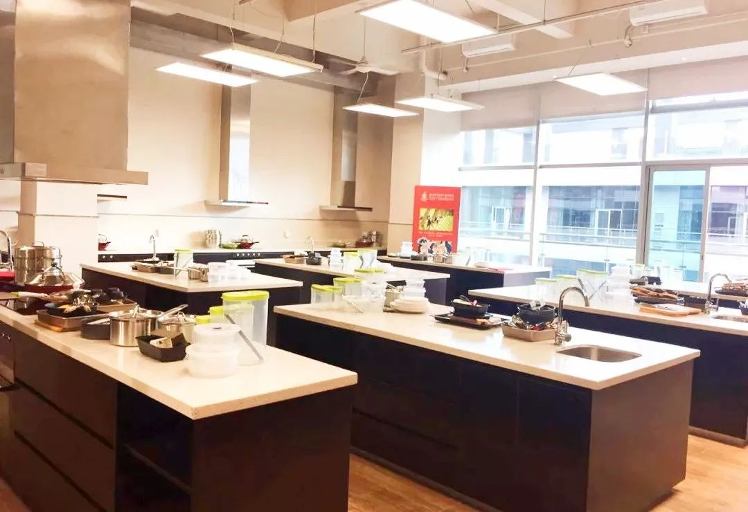 龙华最“神秘”的学校！竟然有550年历史！还是英式教育的典范！