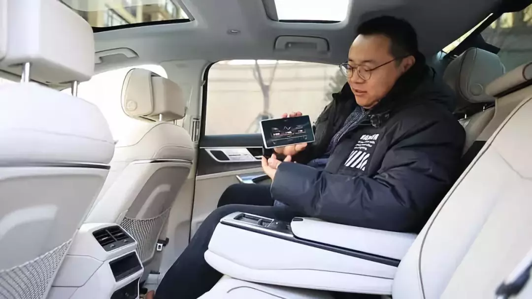 全球首发，王者归来！抢先路测 2019 款奥迪 A6L 55 TFSI 车型