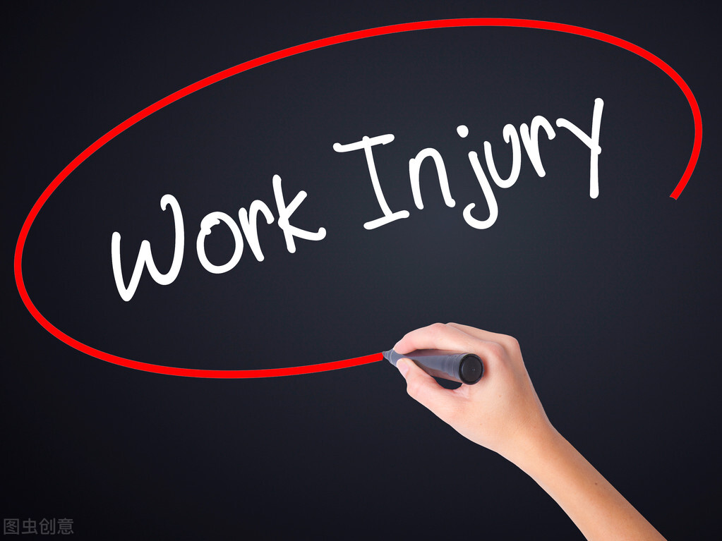 大学生因为在工厂实习，右手被卷入机器致残！大学生医保很重要