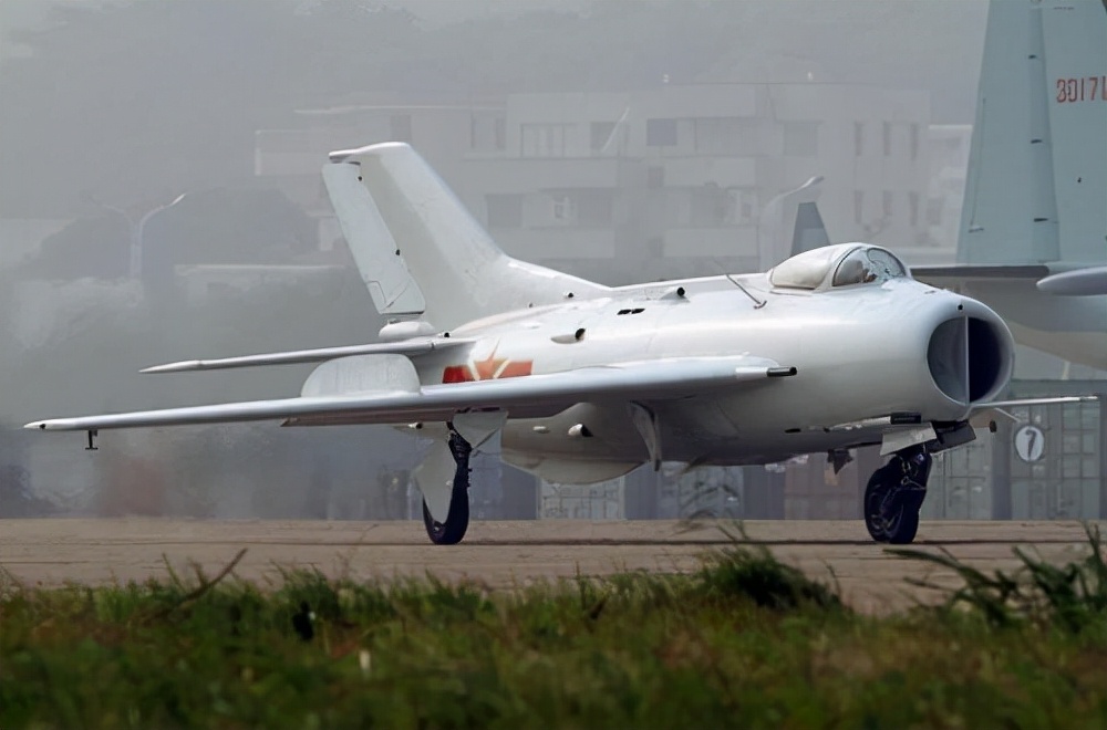 中国歼6有多强?巴基斯坦空中吊打印度,45秒击落两架印度战机