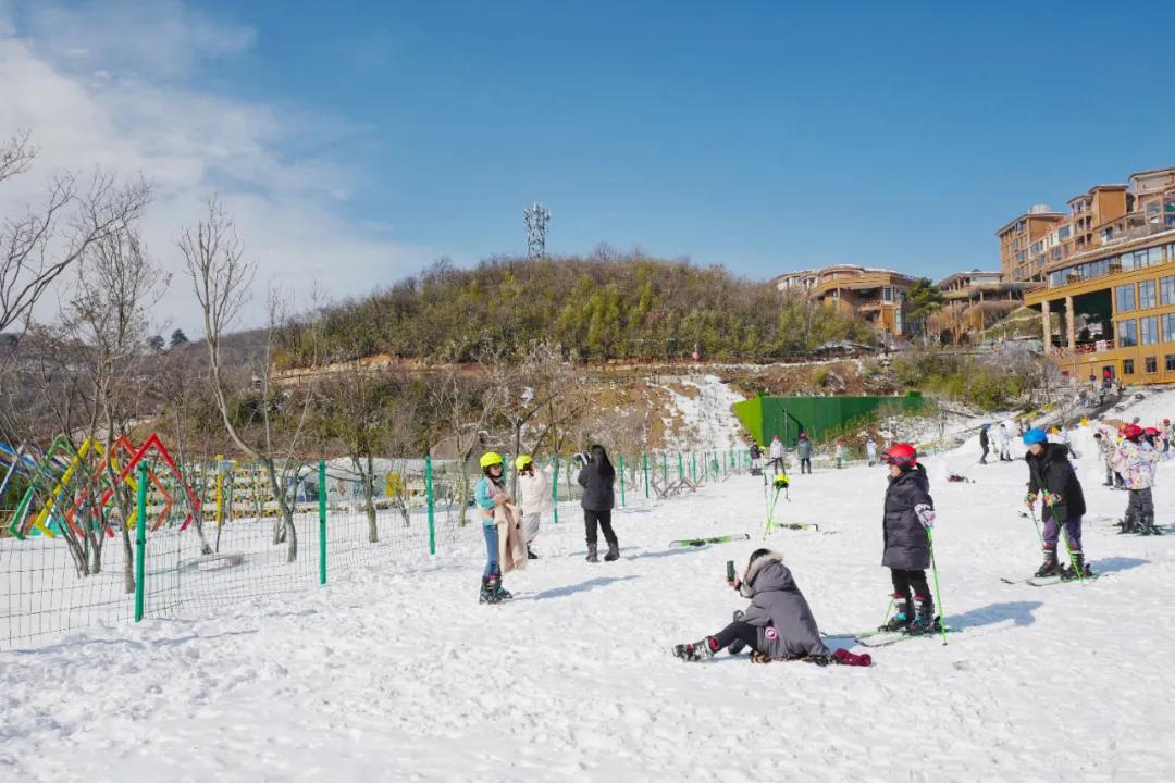 开车1小时，打卡家门口的超大滑雪场（上）