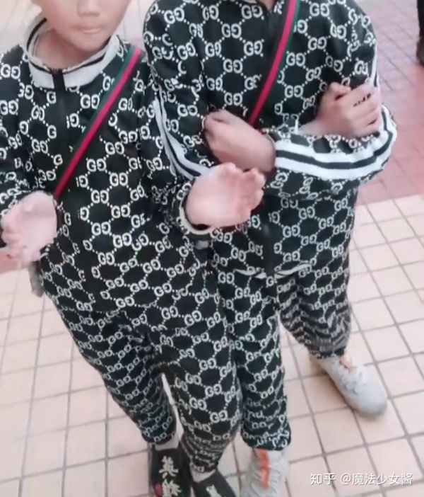 如何看待现在初高中里自称的「社会人」？