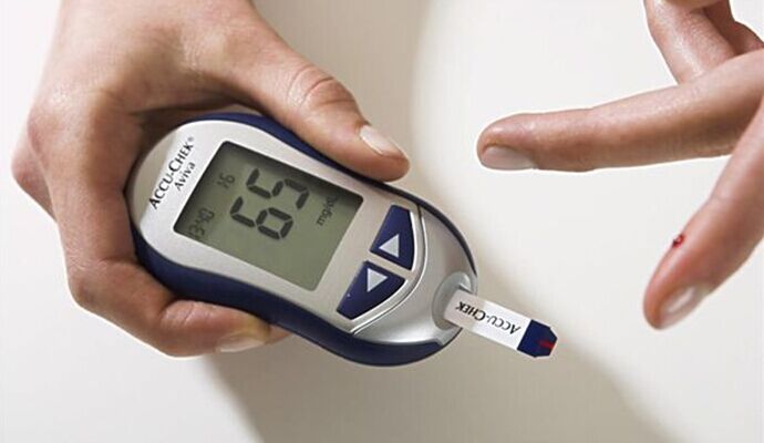 自己测的血糖总是跟医院不一样，原来是这个环节出了错！别不在意