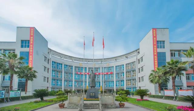 南充技师学院师资力量怎么样？