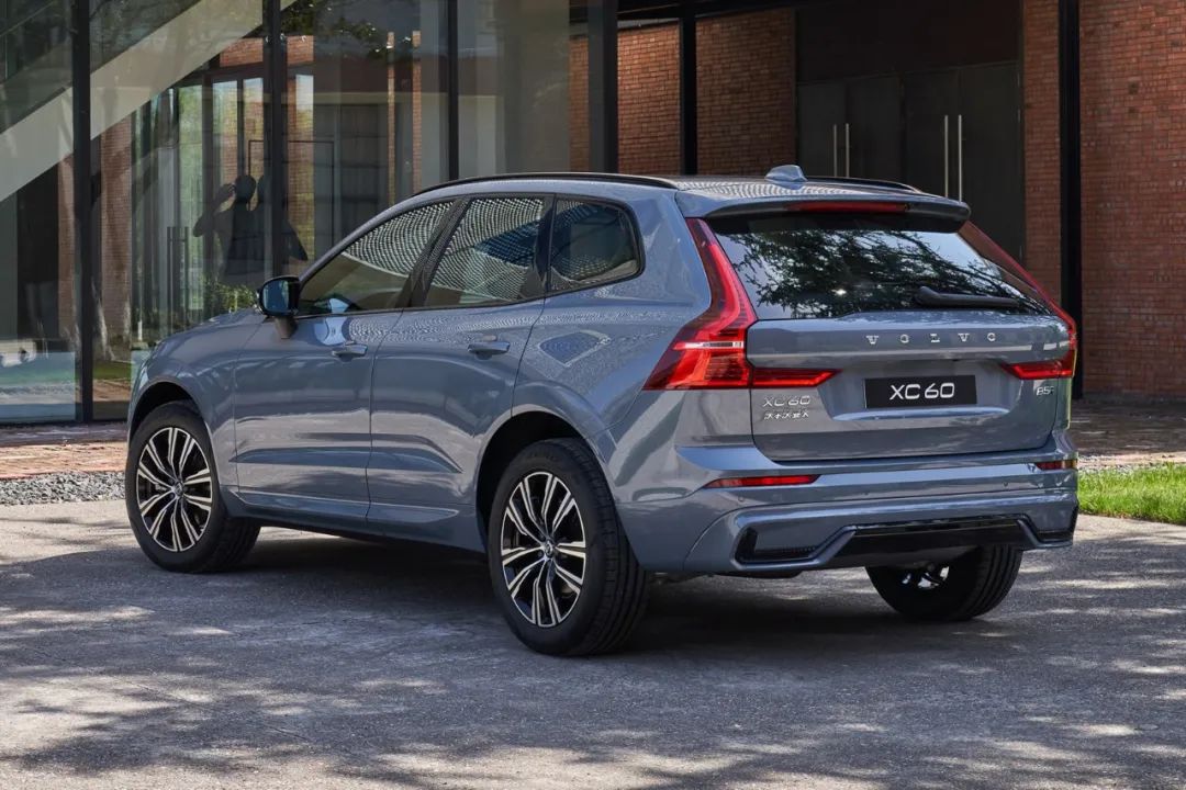 有的加长，有的改款，这三款豪华品牌中型SUV谁更值得买？