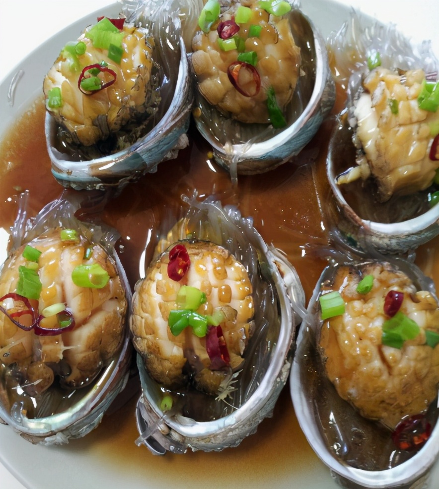 鲍鱼蒸几分钟能熟(鲍鱼想吃鲜,全靠上锅蒸,那要蒸多长时间呢?