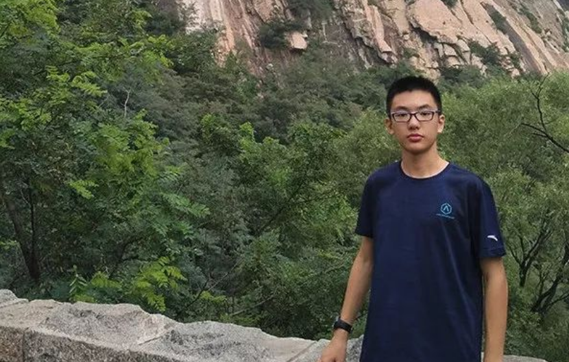 杨晨煜：从不上补习班高考730分，面对媒体：杨妈妈分享4点教育观