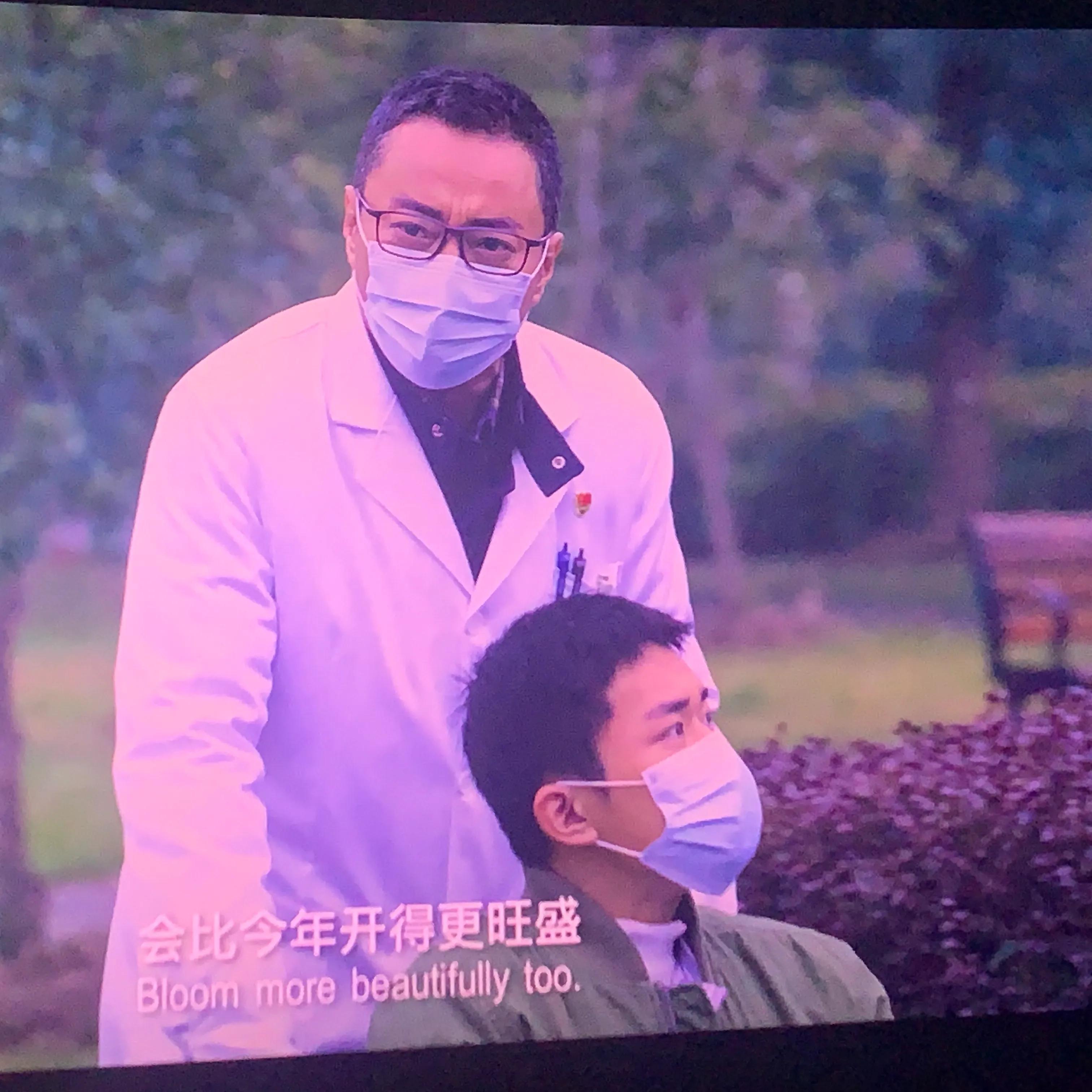 《中国医生》震撼催泪：易烊千玺张子枫太感人，张涵予袁泉更催泪