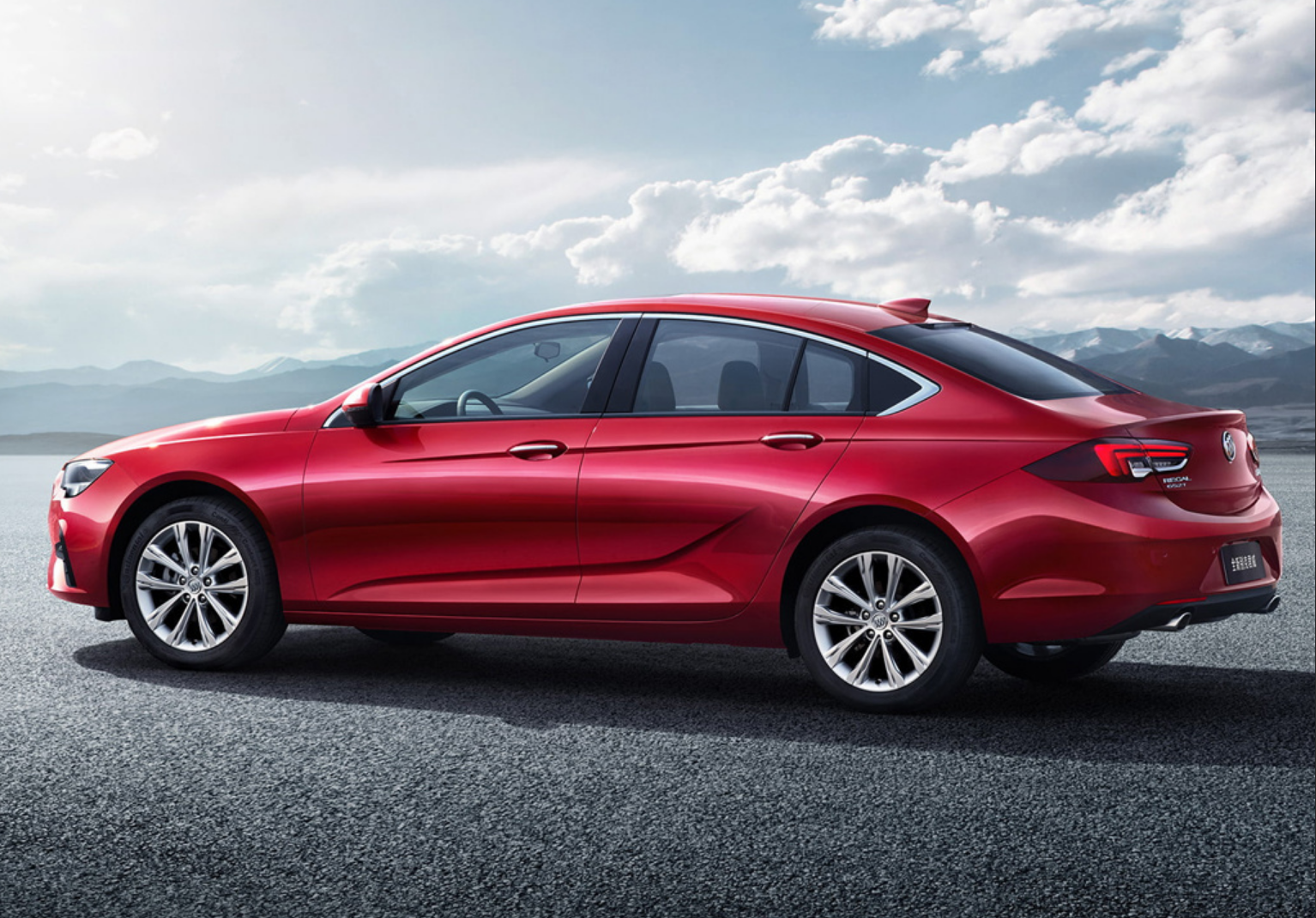 被边缘化的4款B级轿车，其实在二手车市场很吃香