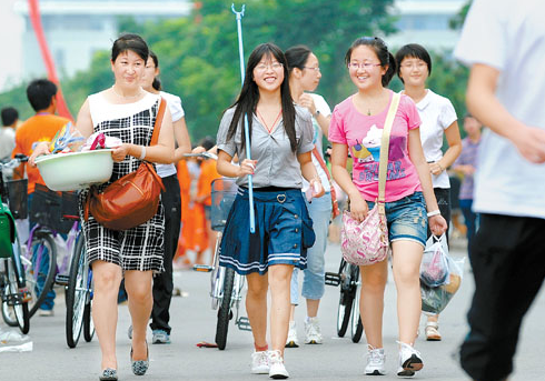 新生开学后会进行特别审查，不符合标准，成绩再好也可能被退学