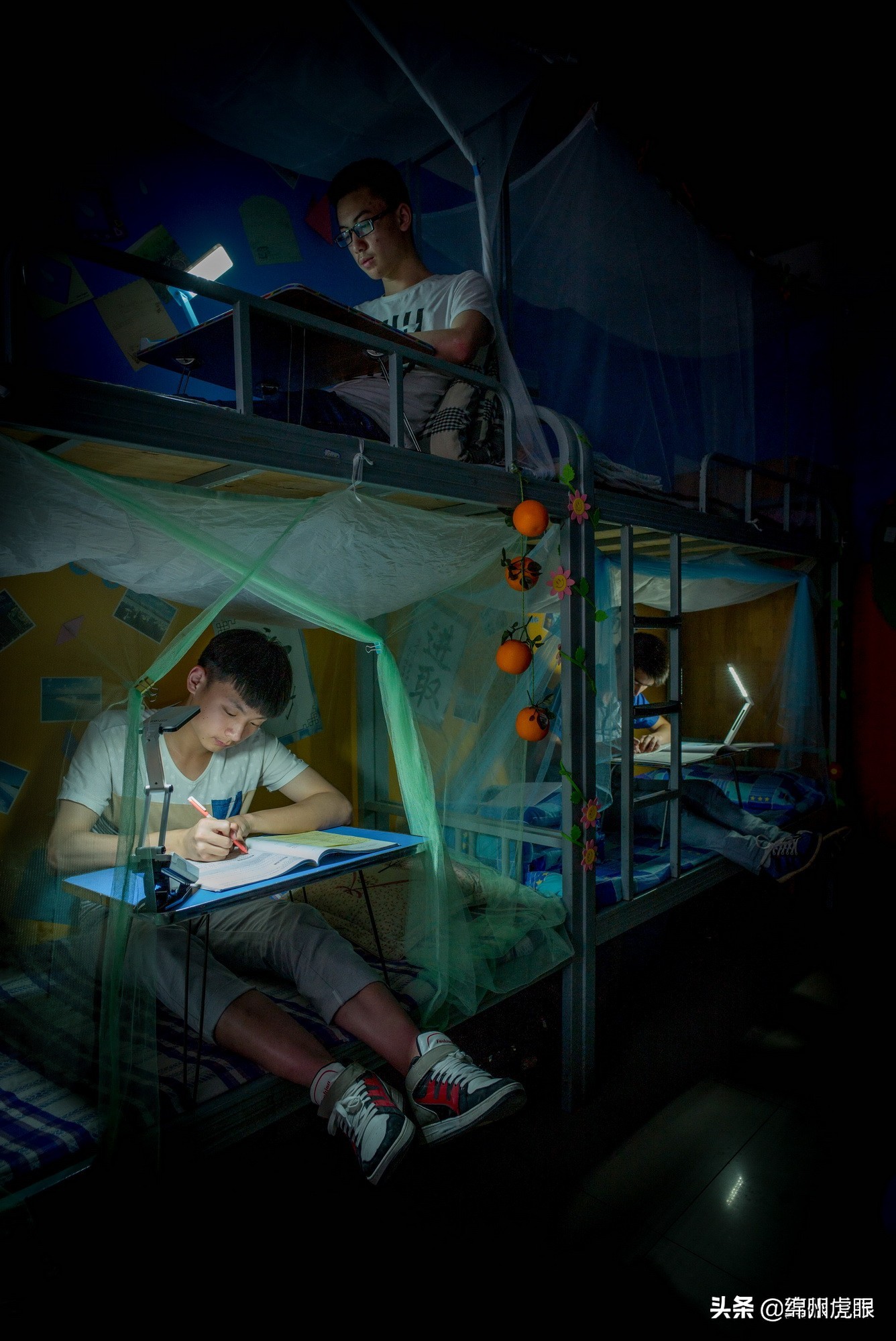 ​绵阳700分+牛人全省1/5，600分+优生全省1/3！高考照耀绵阳奋斗