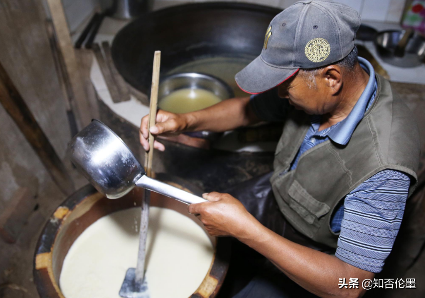 5元,就是700元,可以算是很高了,总之,在农村,开一个专做豆腐的作坊小