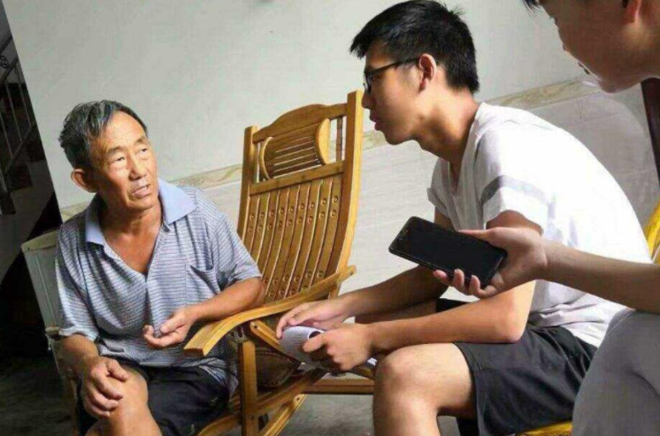 农村大学生自叹“有家不能回”，躲在城市生活，背后真相叫人心疼