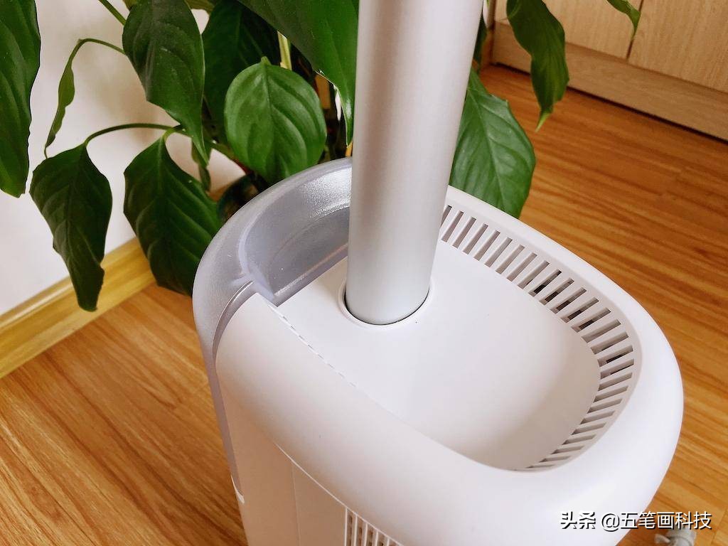 滚刷都能自清洁，那脏污哪里去了？洒哇地咔无线地面清洗机初体验