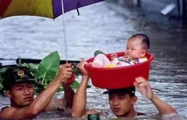 一场暴雨后最心酸的一幕，我这么爱你，你怎么会让我失望？