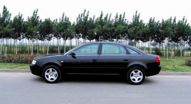 奥迪2.8L V6发动机：经典性能传奇与卓越品质的完美结合