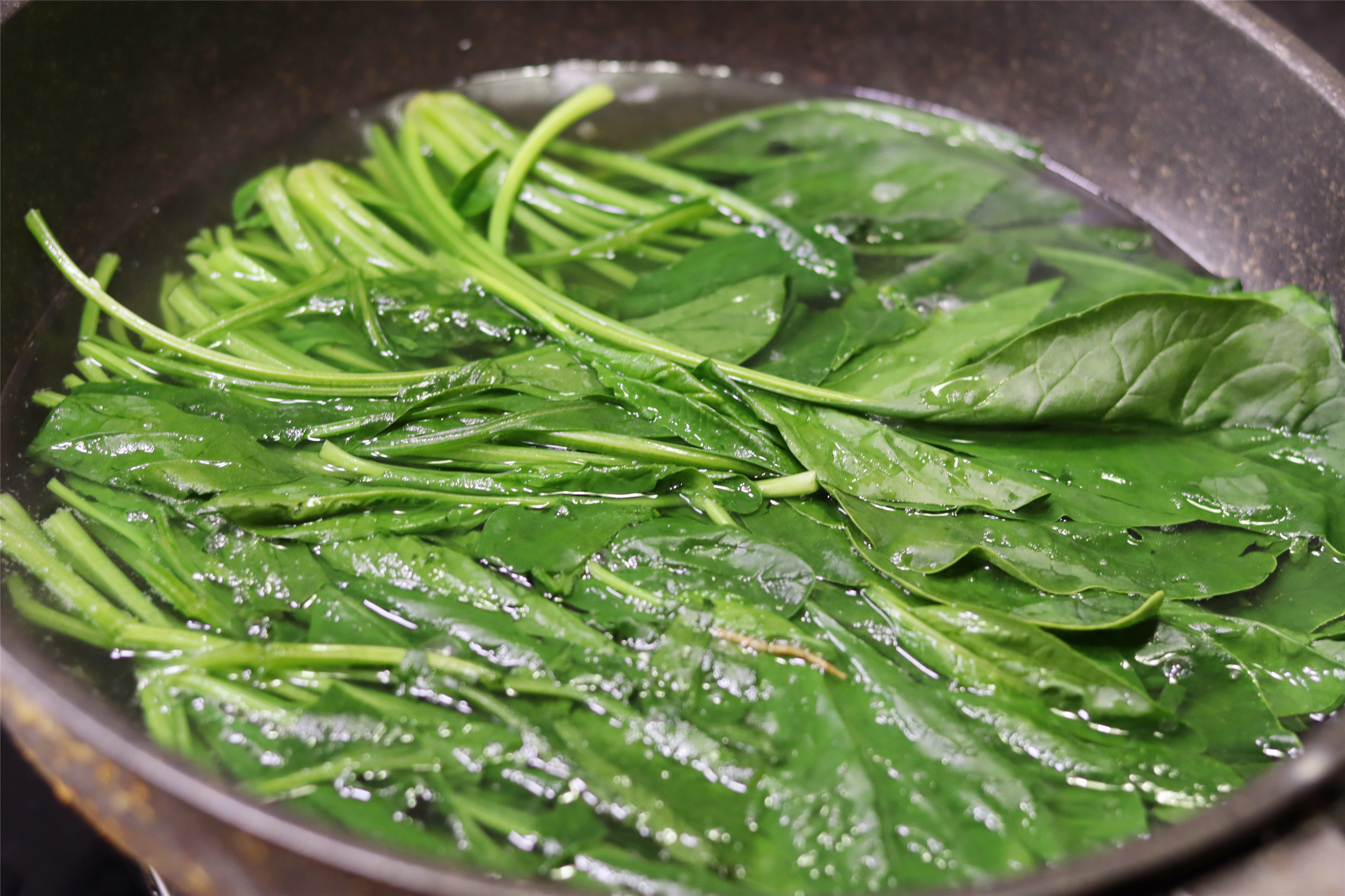 菠菜和豆腐（菠菜和豆腐一起搭配吃会中毒吗）