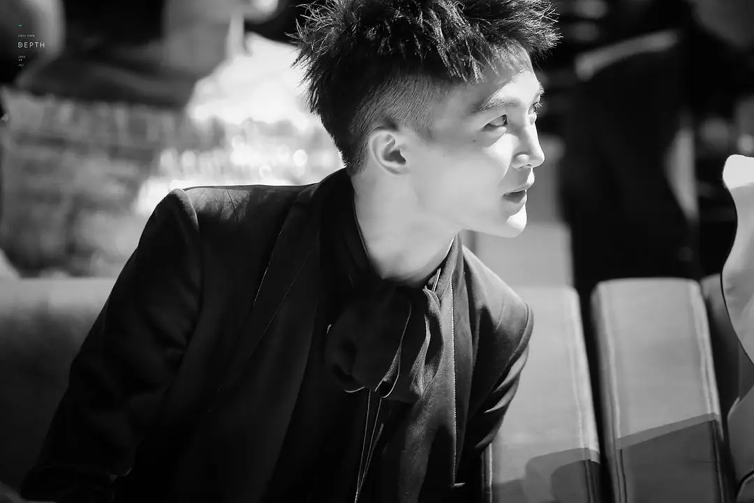 周深是男的还是女的（周深为什么叫宝藏男孩）