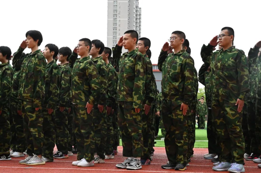 身着迷彩，英姿飒爽！清徐县徐沟中学高一新生军训剪影