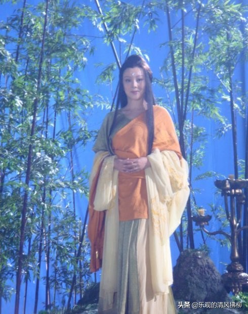 神医喜来乐十八年，王大人去世，狱卒成了导演，西施嫁给了皇孙