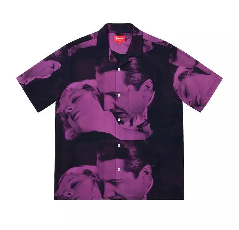 今年买 Supreme 还是 Palace ? 这是个难题