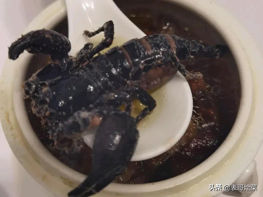 网友评出“最恐怖”3道广东美食,忍了蚯蚓,毒蝎子不能忍