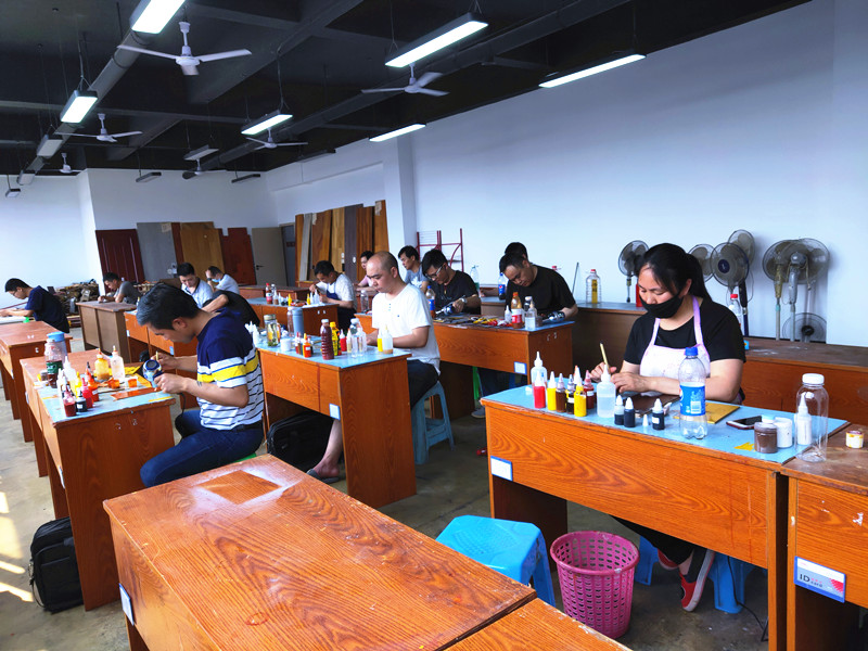 想学家具维修技术，怎么选学校