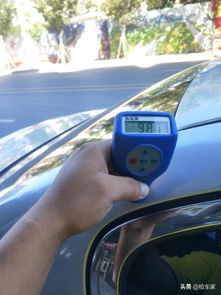 10万买台十一年的英菲尼迪G37值得吗？网友：买发动机送车