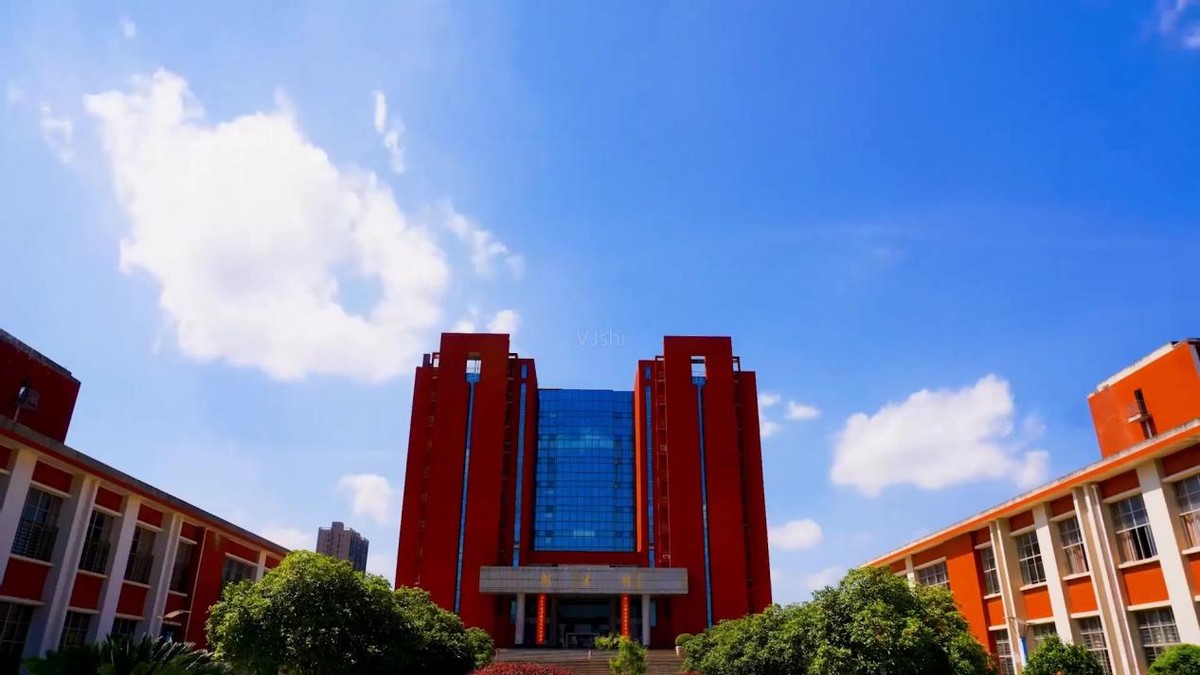 湖南哪些高职院校比较牛？排名前五的高职院校，入选“双高计划”