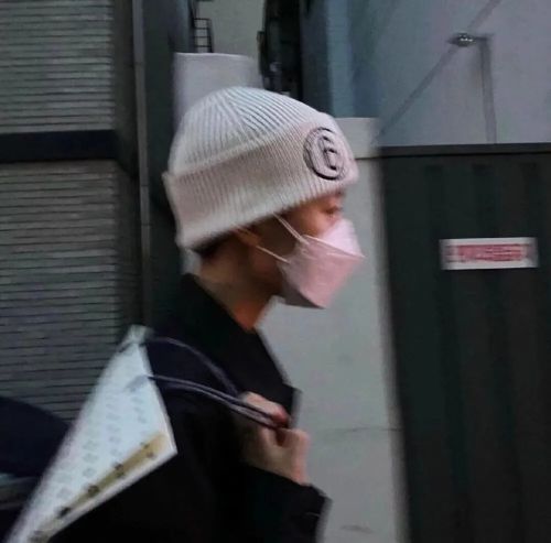 看起来很高级的男生头像