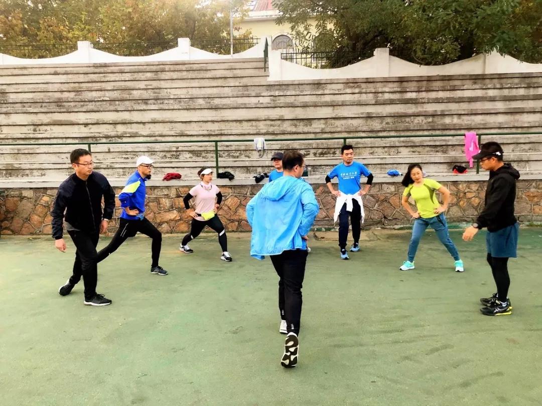 中国海洋大学EMBA课程总裁班学员返校周跑团日活动圆满成功